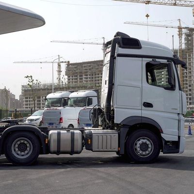 Mercedes Actros Schwerlastwagen 510 PS 6X4 Traktor zum Schleppen Halbanhänger Schleppen