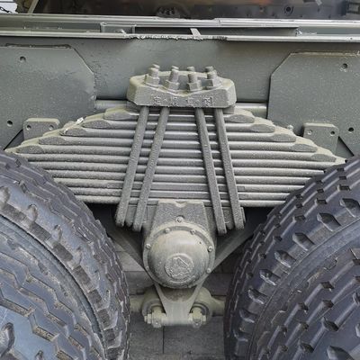 30-40 t Sinotruk-Fahrwerk mit Handgetriebe Schwerlast-Dump-Teller für die Bergbauindustrie
