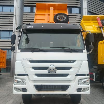 Vorsteigerhebung Sinotruk Chassis Schwerlast-Dump Truck mit hydraulischer Steuerung