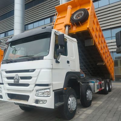 Vorsteigerhebung Sinotruk Chassis Schwerlast-Dump Truck mit hydraulischer Steuerung