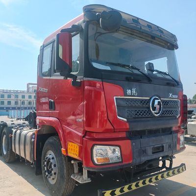 Shaanxi Automobile Delong X3000 Schwerlastfahrzeug mit 400 L Tank