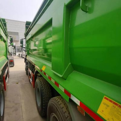 Verkauf von Sinotruk Chassis Hydraulic Steering Dump Truck mit Euro 5 Emissionsstandard