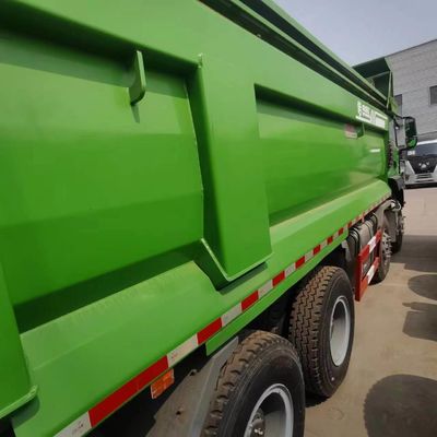 Verkauf von Sinotruk Chassis Hydraulic Steering Dump Truck mit Euro 5 Emissionsstandard