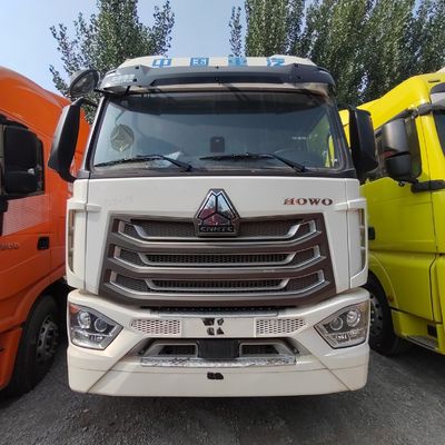 Gebrauchtes 6X4 Traktorfahrzeug mit Rohrlosen Reifen und 351-450 PS