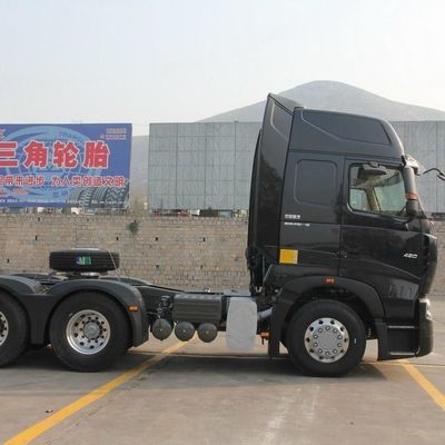 600L Kraftstoffbehälter 420 PS 6X4 Traktor mit ≤ 5 Sitzplätzen Nationaler Schwerlastwagen HOWO A7-Serie