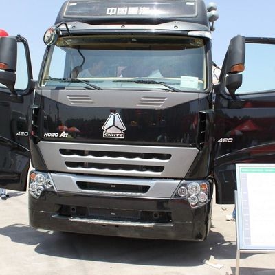 Synotruck HOWO 400 PS Schwerlast-Traktoranhänger mit 1000L Tank Diesel