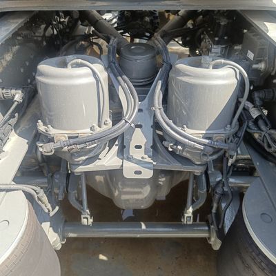 Sinotruk Chassis Schwerlastfahrzeug Dieselfahrzeug mit Hydrauliklenkung 30-Tage-Rückerstattung