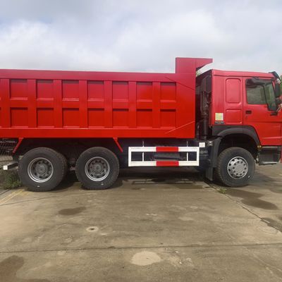 Sinotruk-Fahrzeug-Basis mit fortgeschrittener Leistungshilfe und Motor mit 351-450 PS