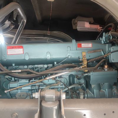 6×4 HOWO Diesel 371 PS Schwerlast-Dump Truck 10 Räder Manuelles Transportfahrzeug für ≤5 Sitzplätze