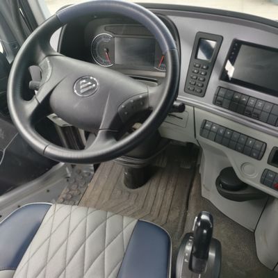 Reifenzertifizierung ECE Sinotruck 400 PS Motor Luftfederung Fahrersitz Anhängerteile