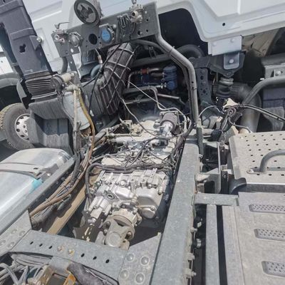 Holen Sie sich die langlebigsten HOWO Lkw Ersatzteile für optimale Leistung 6,8x2,5x3,8m
