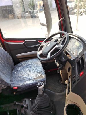 Sinotruk HOWO/ Shacman Traktor Transport Frachtwagen Schwerlastwagen &gt; 8L Motorkapazität