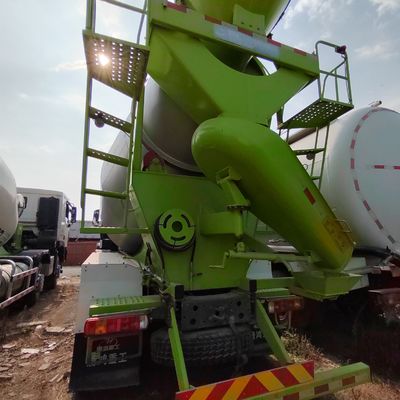 15-20 Kubikmeter X4 Sinotruck HOWO 371 PS Betonmischer für ≤5 Sitzplätze und 6 Monate