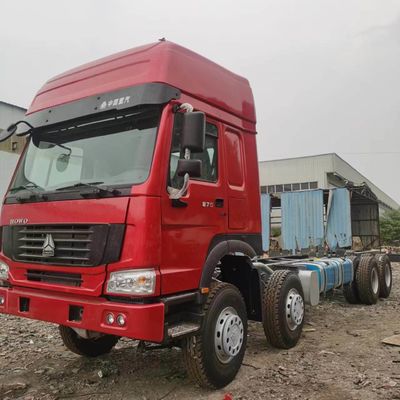 11.6mX2.55mX3.96m Haowo Gebrauchtwagen mit Reifen und 400-600 Liter Tankkapazität
