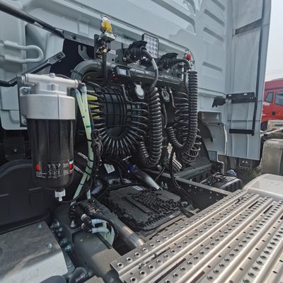 Sitrak 4X2 480 PS Tractor Trailer mit 600 L Tank und US-Währung