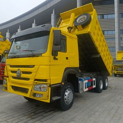 Heavy Duty HOWO Diesel Selbstdumping-Fahrzeug 4-6L Motorkapazität und Versandkosten