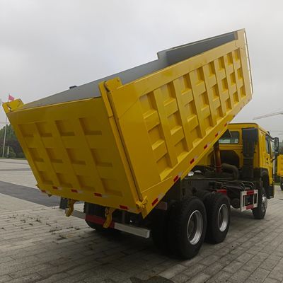 Heavy Duty HOWO Diesel Selbstdumping-Fahrzeug 4-6L Motorkapazität und Versandkosten