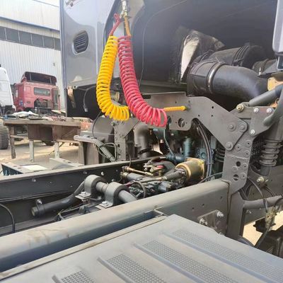 Schleppfahrzeug Shacman Truck HOWO mit Luftfederungssitz 351-450 PS