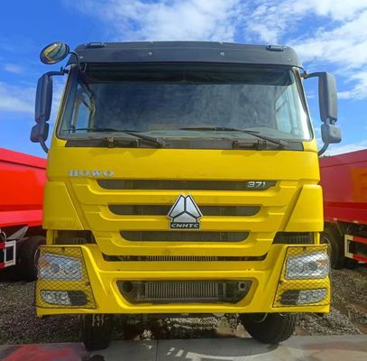 12100.000kg Chinesische Gebrauchtwagen Transport HOWO Dump Truck mit Kohlenstoffstahl Ladekiste
