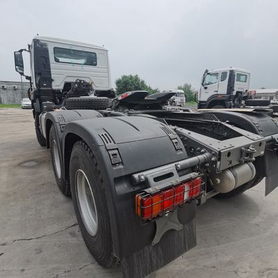 Raumreiches und schweres Sinotruckfahrzeug zum Schleppen eines Semi-Anhängers PS 351-450 PS