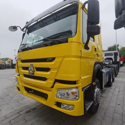 Wirtschaftlicher Lkw-Traktor HOWO 371HOWO Dieseltraktor mit 1000L Tank ZZ4257N3247E1H