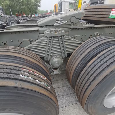 Gebrauchtes Traktorkopf mit 600L Kraftstofftank für das Schleppen von Semi-Anhängern