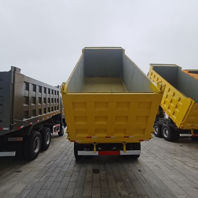 Top- Benzin-Traktorkopf mit 600-Liter-Tank und Luftaufhängungssitz ZZ4257N3247E1H