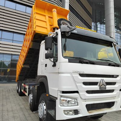 Euro2 Sinotruk HOWO 375HP 8*4 Dump Truck Front Lifting Style mit &gt; 8L Motorkapazität