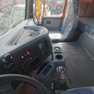 Steuerungssysteme mit Leistungshilfe Stabiles Diesel-Traktorfahrzeug zum Schleppen von Sattelzugen
