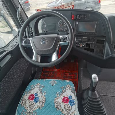 Shacman Tipper Truck mit Handgetriebe 400L Kraftstoffbehälter und Rohrlos Reifen Design