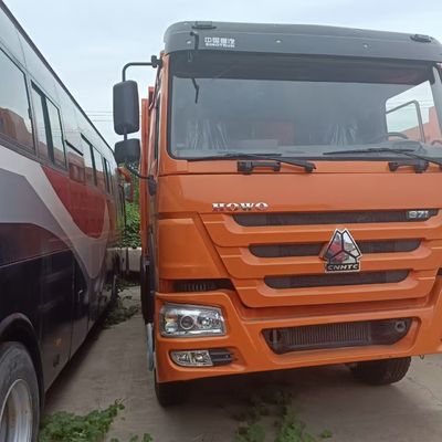 Reifen Sinotruk 371 PS Bergbaufahrzeug Hydraulisches Lenkschassis Lastwagen mit Leistungshilfe