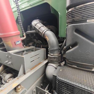 Dauerhafter Sinotruck 6X4 Schwerlastwagen für Handgetriebe im Geländebau