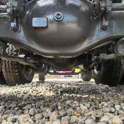 HOWO 371HP 6X4 Traktor Gebrauchtfrachtwagen mit Motor &gt; 8L und kundenspezifischem Design
