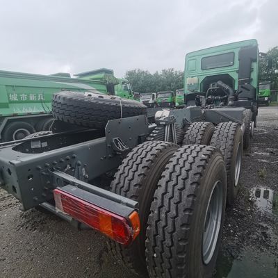 Newbase Gebraucht-Schwerlastwagen mit 400-600L Tank und langlebigen Reifen