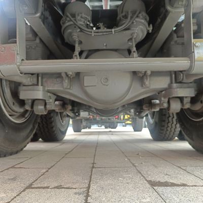 Sinotruk-Fahrzeug mit 371 PS Motor und Klimaanlage