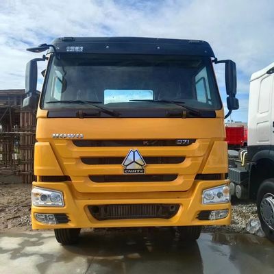 Material der Frachtbox aus Kohlenstoffstahl 2024 Heavy Duty HOWO Diesel-Lkw-Kopf mit 600L-Tank