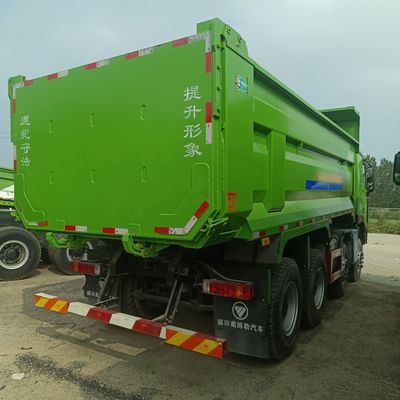 ECE-zertifizierte Foton Daimler 30 Tonnen- und 40 Tonnen-Transport-Dump Trucks mit 600 L Tank