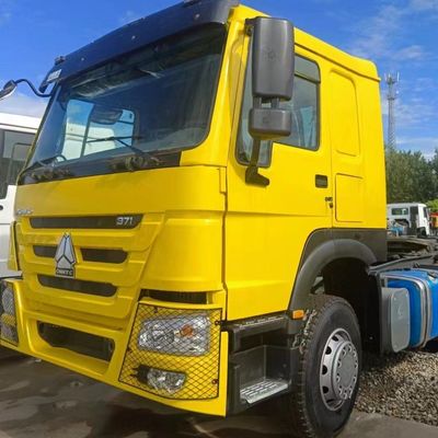 Vorwärtshebe-Stil Sinotruk Hydraulisches Lenken Schwerlast-Dump Truck mit Reifen