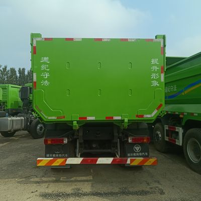 Geschmacklich angepasster Foton-Dumpper 8X4 mit Luftfederungssitz BJ3319Y6GRL-01