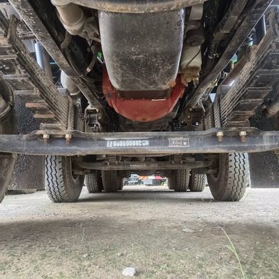 Handbuch 8X4 Diesel Euro 3 Nationaler Schwerlastwagen Oumaner Dump Truck LHD Rhd 30-40t Bergbaudump Truck