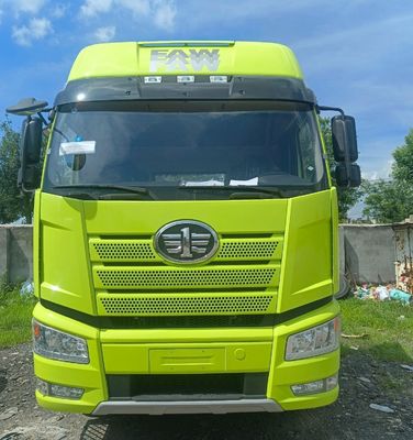 8005.000kg Bruttogewicht Diesel-Lkw J6p420HP für das Schleppen von Halbanhängern in hoher Nachfrage