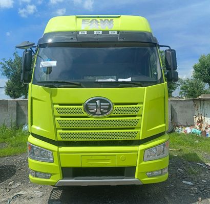 31-40 t Ladekapazität FAW Jiefang J6p420HP Diesel 6X4 Traktor mit Luftfederung