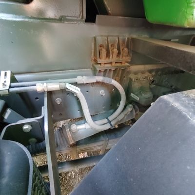 Schwerlasttransporter mit Reifen und Zuverlässigkeit