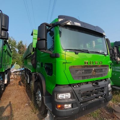 Sinotruk HOWO 6X4/8X4 Kipper-Lkw mit einer Motorkapazität von &gt; 8 L und einer Leistung von 351-450 PS