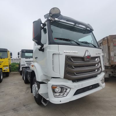 Gebrauchtes HOWO Traktorfahrzeug zum Abschleppen 6800*2500*3200 Abmessungen und Motorkapazität &gt;8L