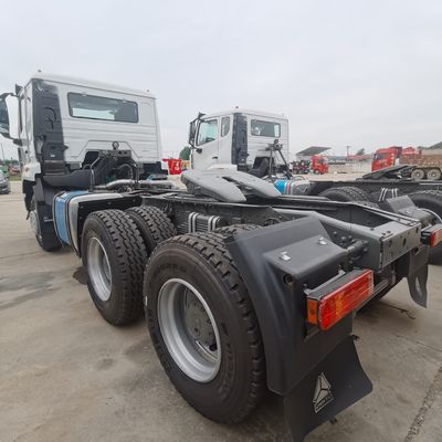 Reifenentwurf Rohrloser 400 PS-Dump Truck mit Shacman-Fahrzeugteilen und 600 L Kraftstoffbehälter