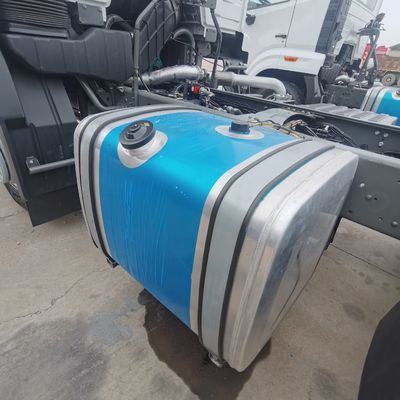 Hydraulisches Lenken verwendet HOWO Traktor Lkw 600L Kraftstoffbehälter zum Schleppen
