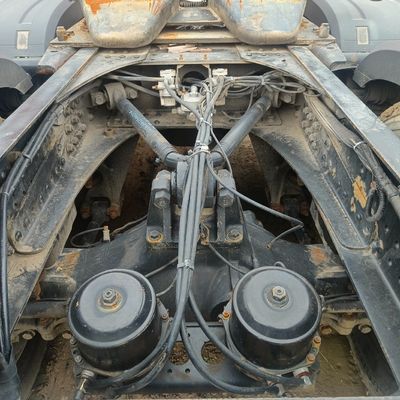 Sinotruk Chassis 6X4 Traktor-Fahrzeug mit hydraulischer Steuerung
