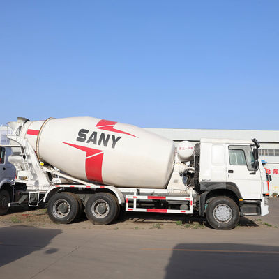 2m3 8m3 12m3 4X2 /6X4/8X4 Mobiler Tankwagen HOWO Manueller Diesel-Truck