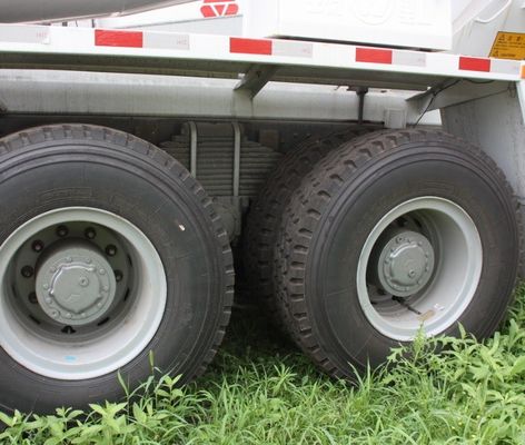 Sinotruk Chassis Langlebiger schwerer Zementmischer mit maximal 400 PS